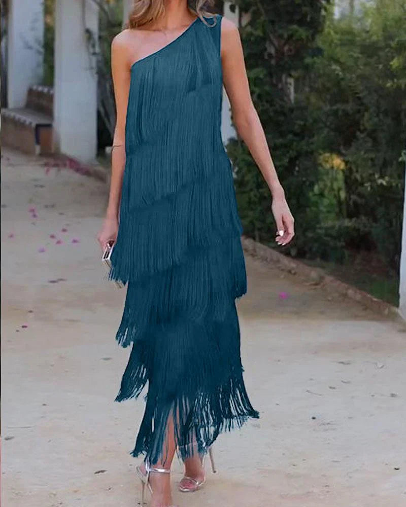Nanda | Elegant dress with fringes
