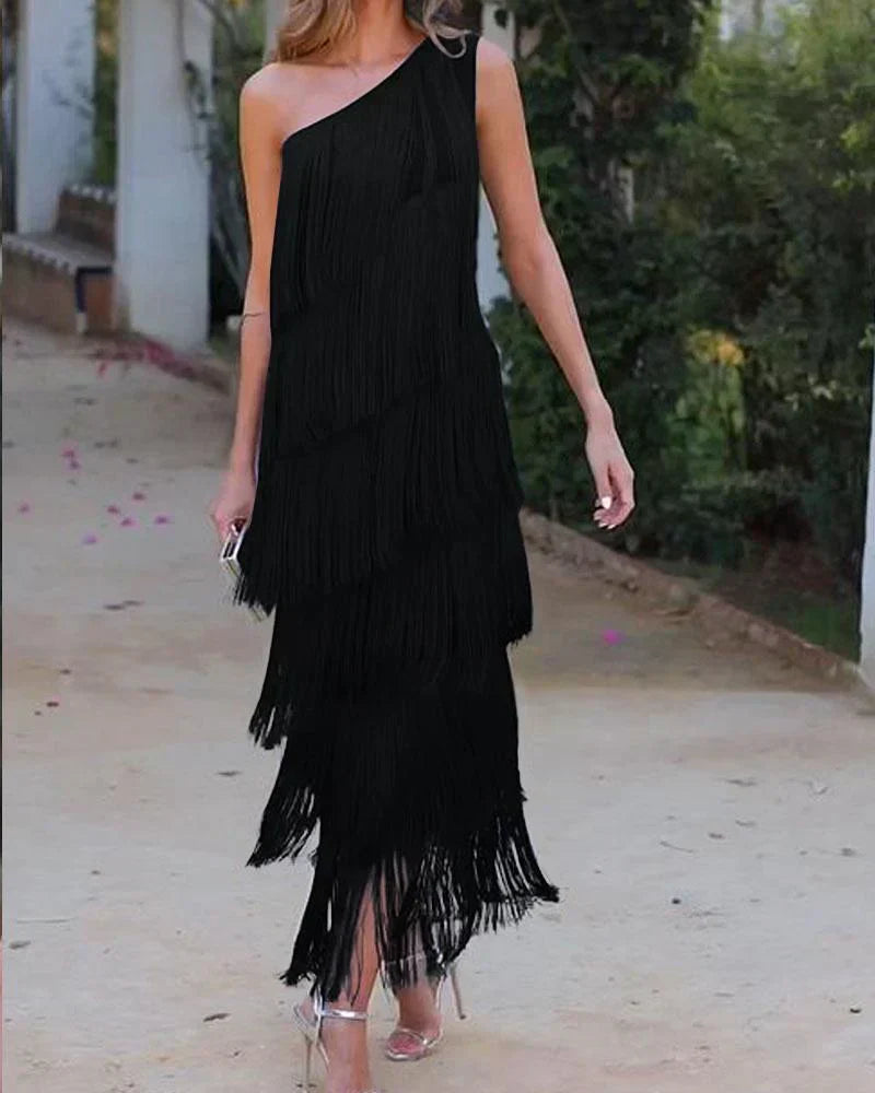 Nanda | Elegant dress with fringes