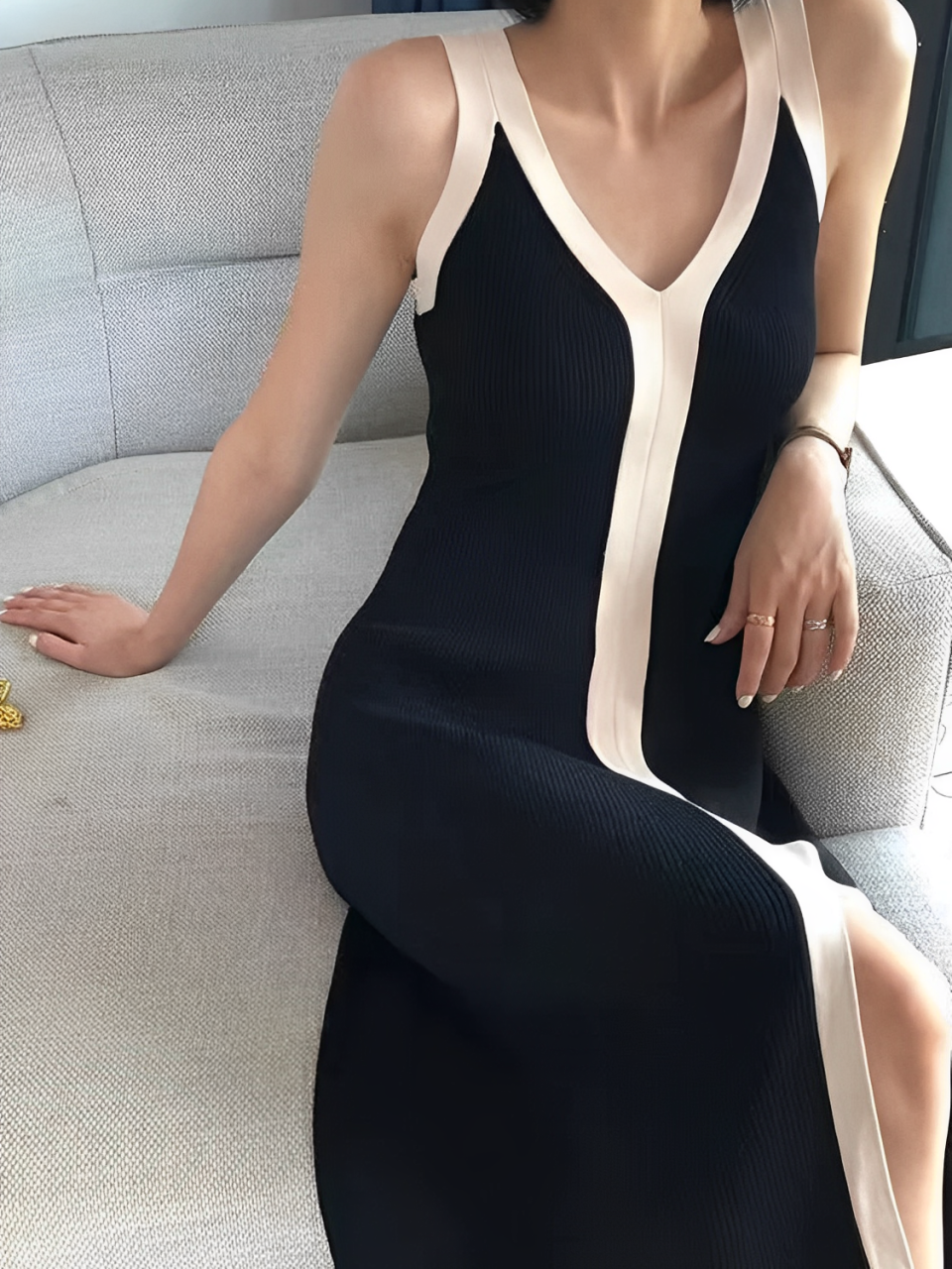 Noa | Aricia V-Neck Dress