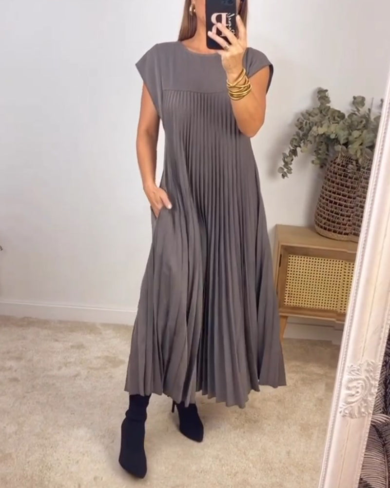 Amada | Sleeveless dress with pleats