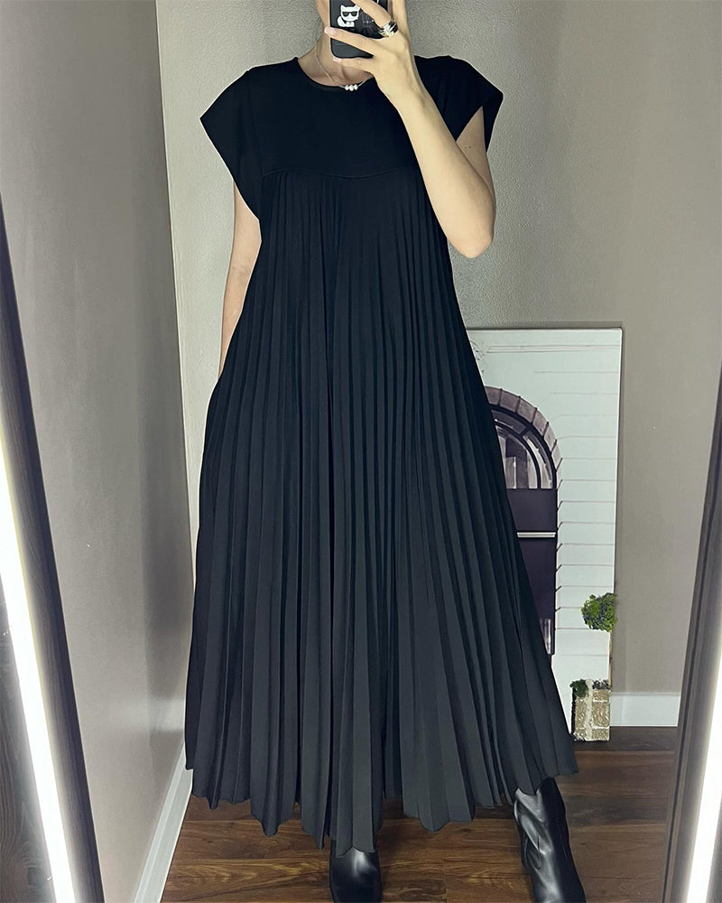 Amada | Sleeveless dress with pleats